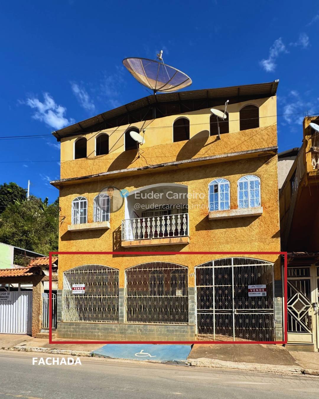 Casa à venda em Inhapim, Centro, com 3 quartos, 150m²