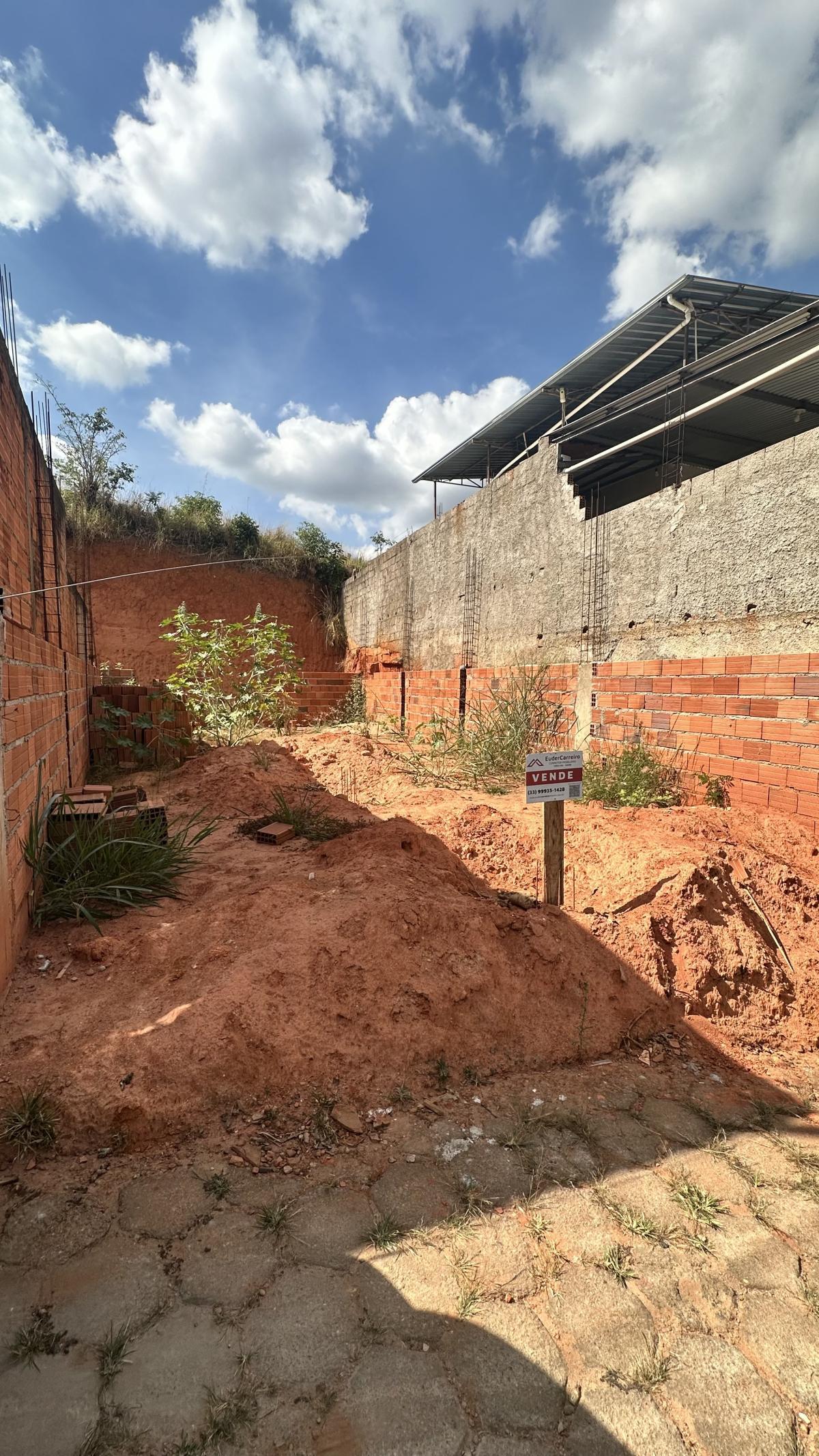 Lote, 150m², à venda em Ubaporanga, Centro